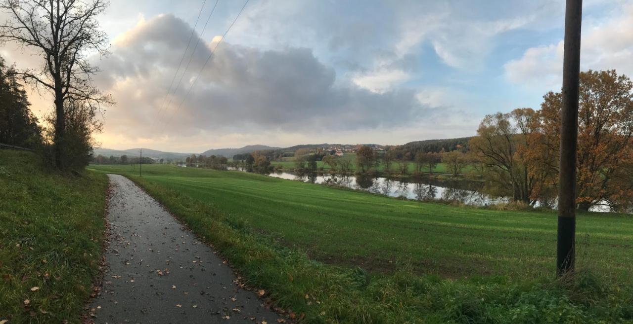 Ferienwohnung Jobst - Ruhig Mit Blick Ins Gruene Nittenau Esterno foto